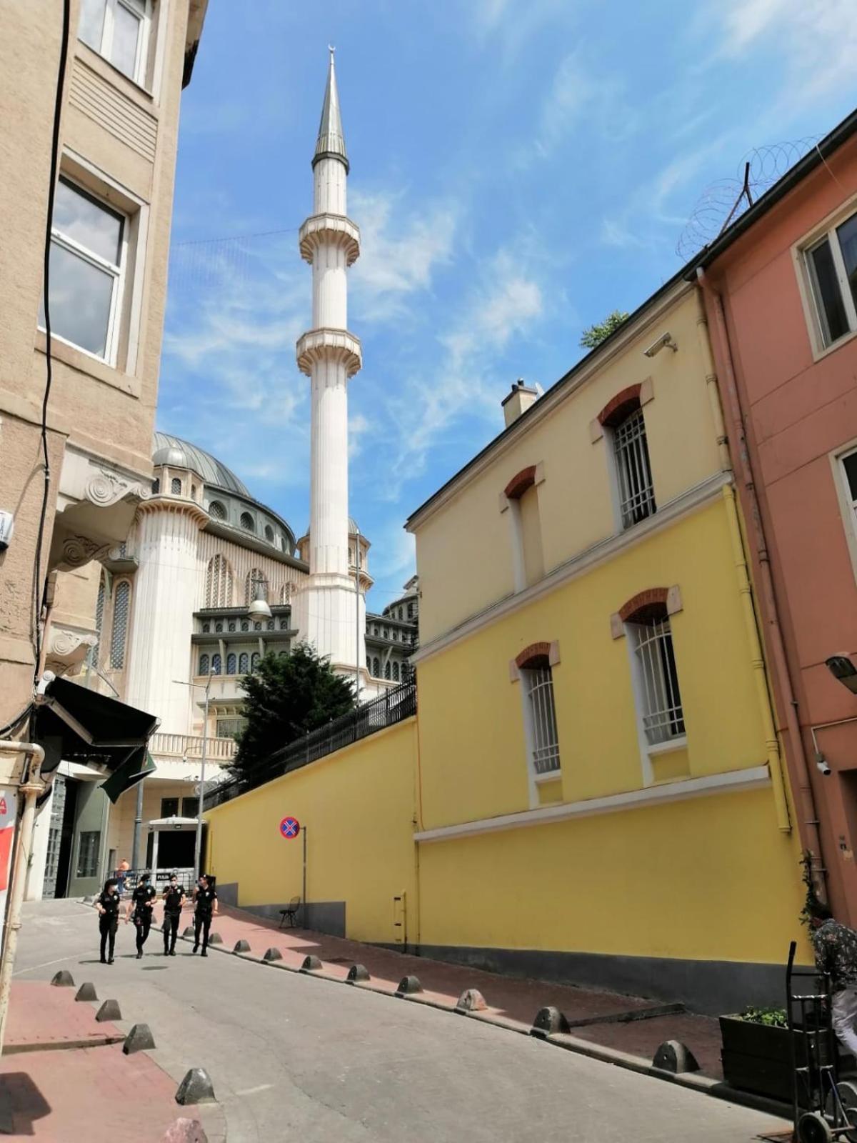 Taksim Park Hotel Istanbul Bagian luar foto