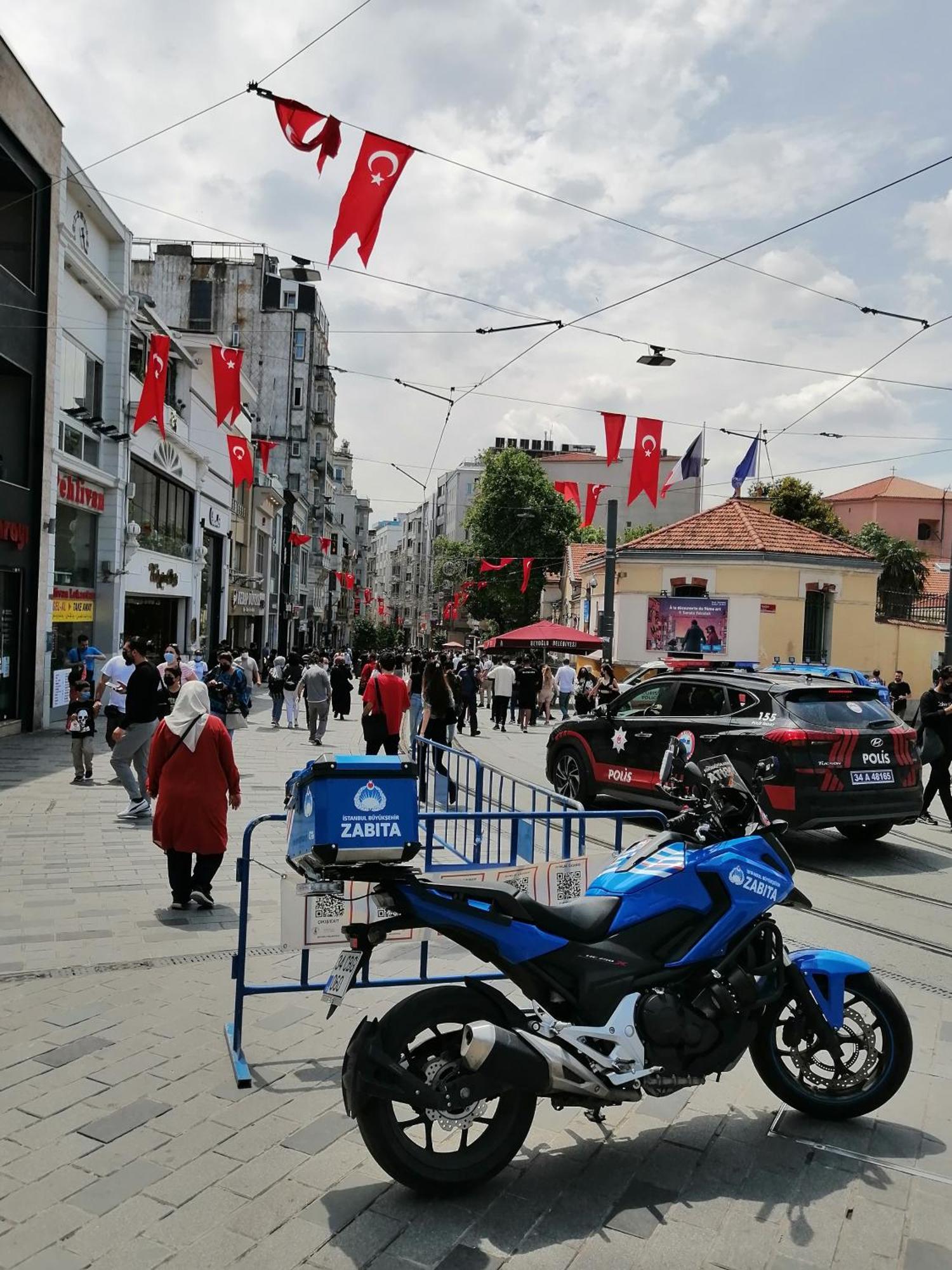 Taksim Park Hotel Istanbul Bagian luar foto