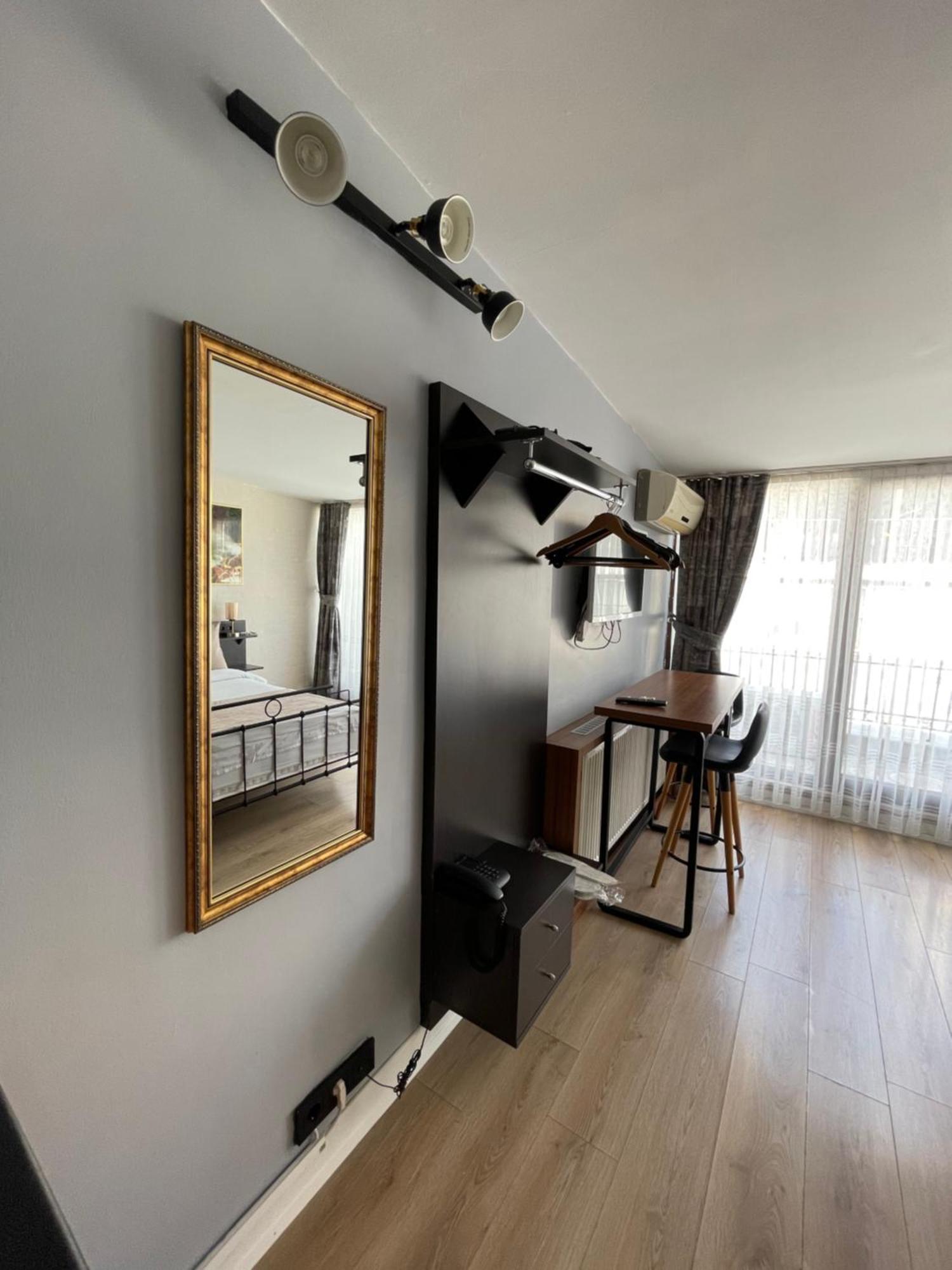 Taksim Park Hotel Istanbul Bagian luar foto